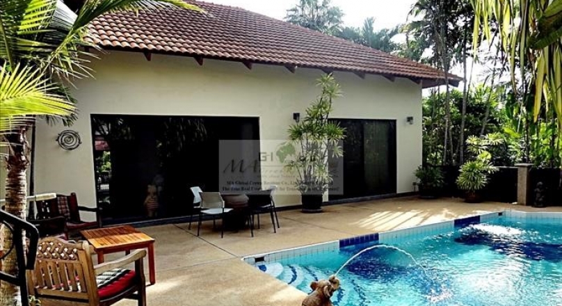Luxury Pool Villa in a 5-Star Gated Luxury Village, Bang Lamung, Chonburi